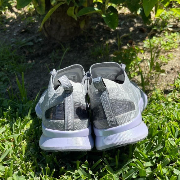 BROOKS Levitate 4 Running shoes Sz  8.5 - Picture 6 of 16